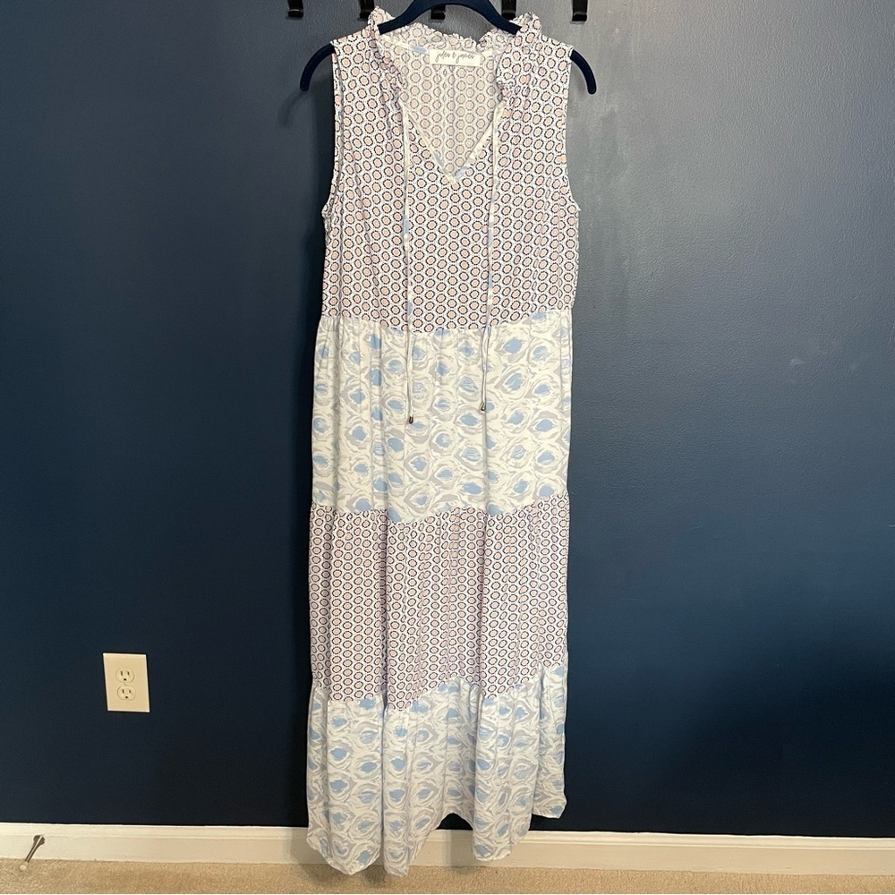 Jules and James Sleeveless Maxi Dress